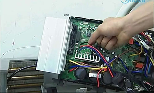 阿鲁科尔美的空调电话是多少